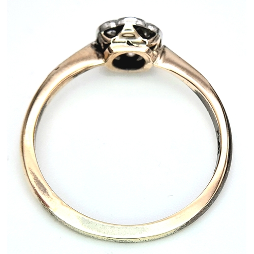 100 - AN 18K YELLOW GOLD & PLATINUM VINTAGE DIAMOND CLUSTER RING. Size R, 3.1g total weight. Ref: SC 8065