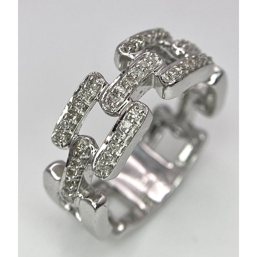 120 - A 9K WHITE GOLD DIAMOND SET LINK RING. 0.25ctw, Size N, 4.7g total weight. Ref: SC 8003