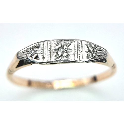 467 - AN 18K YELLOW GOLD & PLATINUM 3 STONE VINTAGE DIAMOND RING. Size N, 1.3g total weight. Ref: SC 8062