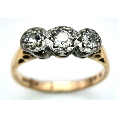 341 - A 9K YELLOW GOLD VINTAGE DIAMOND 3 STONE RING. 0.30CT. 3.1G. SIZE N.