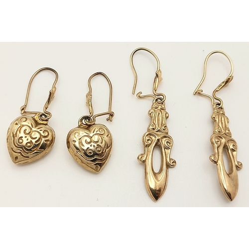 710 - Two pairs of 9 K yellow gold ornate earrings, total weight: 2 g