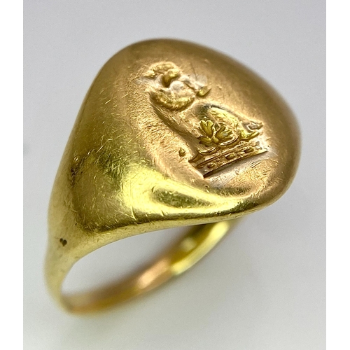 54 - AN 18K YELLOW GOLD VINTAGE SEAL ENGRAVED SIGNET RING. Size K, 7.8g total weight. Ref: SC 8060