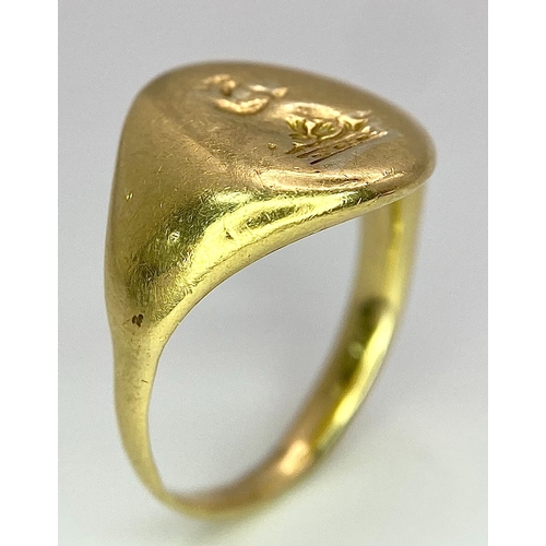 54 - AN 18K YELLOW GOLD VINTAGE SEAL ENGRAVED SIGNET RING. Size K, 7.8g total weight. Ref: SC 8060