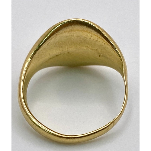 54 - AN 18K YELLOW GOLD VINTAGE SEAL ENGRAVED SIGNET RING. Size K, 7.8g total weight. Ref: SC 8060