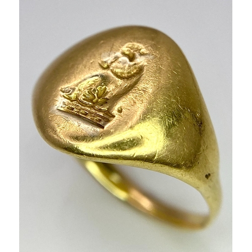 54 - AN 18K YELLOW GOLD VINTAGE SEAL ENGRAVED SIGNET RING. Size K, 7.8g total weight. Ref: SC 8060