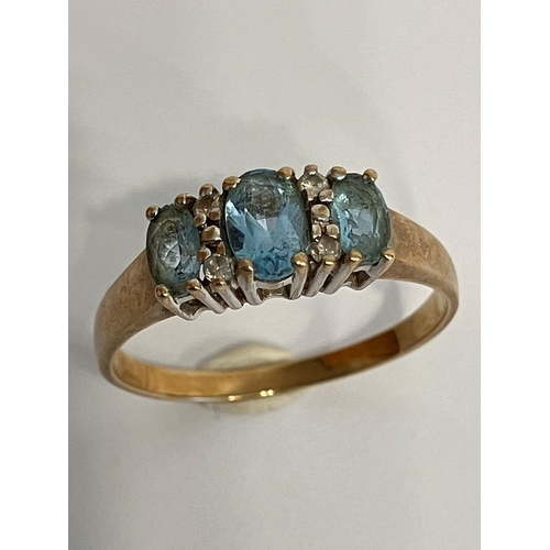 28 - Beautiful 9 carat GOLD, AQUAMARINE and DIAMOND RING. Having 3 x Oval Cut AQUAMARINE set to top with ... 