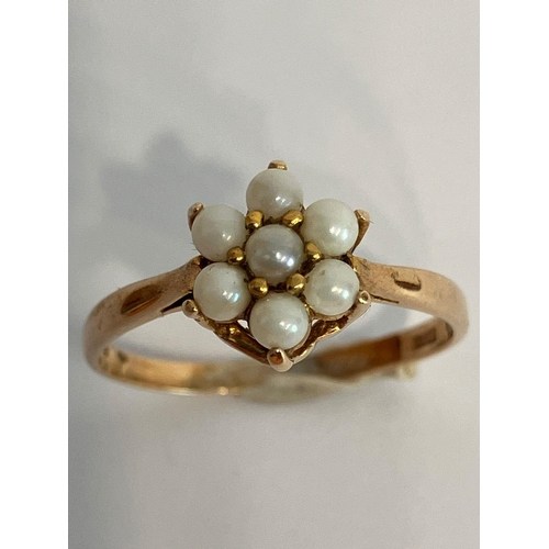 371 - Vintage 9 carat GOLD,SEED PEARL RING, havind SEED PEARLS set in floral formation in attractive GOLD ... 