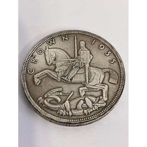 413 - 1935 SILVER ROCKING HORSE CROWN. Very fine/Extra finecondition. Having exceptional bold and raised  ... 