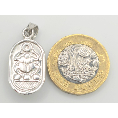 662 - A 9K 2 COLOUR SCARAB CHARM/PENDANT. 3cm length, 2.3g weight. Ref: SC 8026