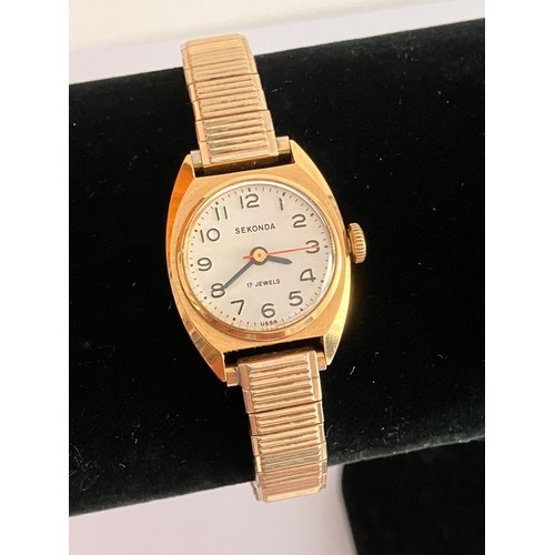 497 - Ladies vintage SEKONDA WRISTWATCH. Model 0359152. Gold plated with expandable bracelet. Original Sov... 