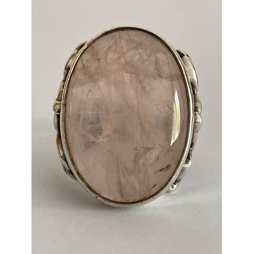 539 - Vintage SILVER MOONSTONE RING, having a large cloudy moonstone with a hint of pale pink mist. Attrac... 