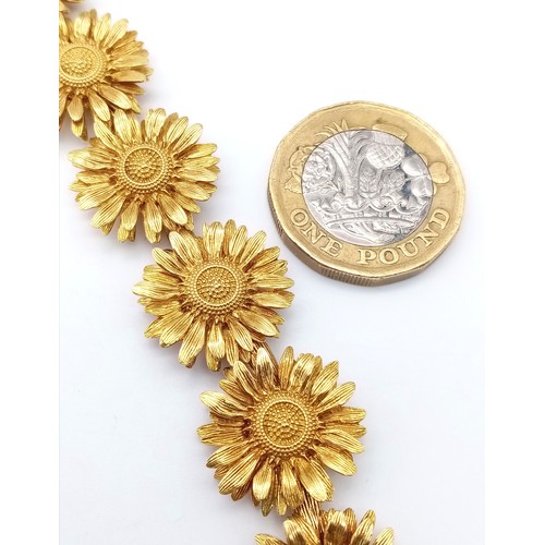 3 - AN 18K YELLOW GOLD ASPREYS DAISY LINK BRACELET. 18cm length, 34.3g weight. Ref: SC8128