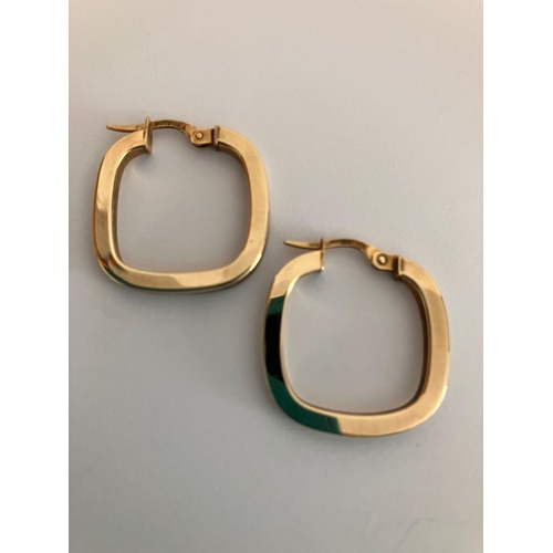 525 - Pair of 9 carat yellow GOLD SQUARE HOOP EARRINGS. Chunky designer style. 1.72 Grams.