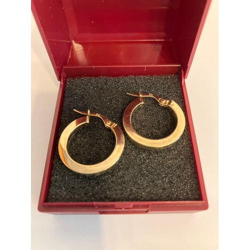 553 - 9 carat yellow GOLD HOOP EARRINGS. Chunky style 1.7 cm diameter.