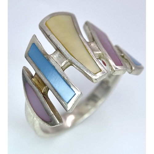 711 - A Vintage Sterling Silver, Art Deco Design Mother of Pearl Set Ring. Size P. The Crown Measures 1.5c... 