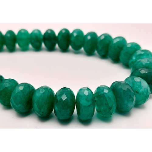 238 - A 130ctw Faceted Rondelle Emerald Bracelet with a sapphire and 925 Silver clasp. 16cm. Ref: CD-1298