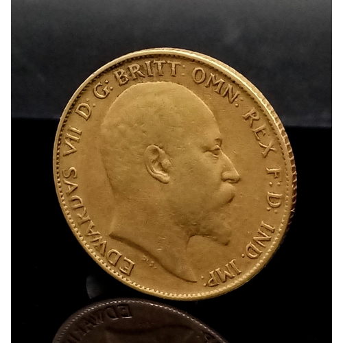 5 - A 1902 Edward VII 22K Gold Half Sovereign Coin.