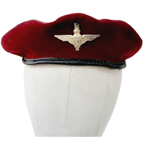 147 - 1943 Dated British Paratrooper Beret, The leather banding is coming away from the actual beret in pl... 