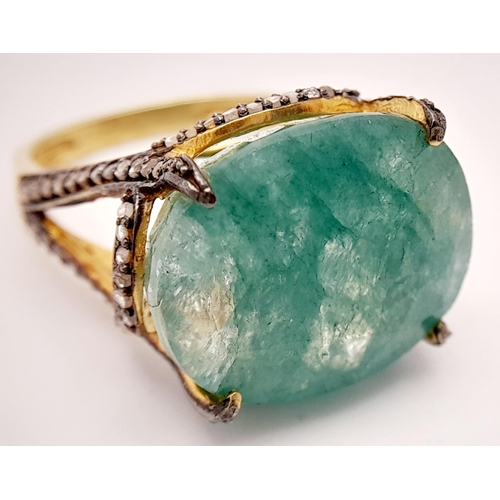 409 - An Emerald Ring with Rose cut Diamond Accents. Set in gold plated 925 silver. Emerald - 17ct. Diamon... 