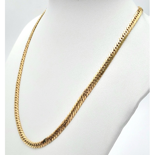 556 - A 9K Yellow Gold Herringbone Chain. 40cm. 10.75g