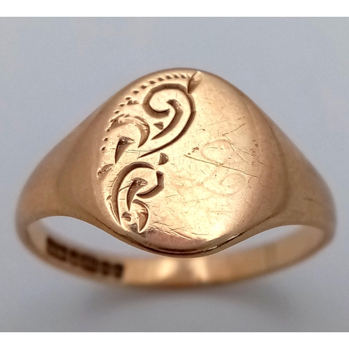 565 - A Vintage 9K Yellow Gold Signet Ring. Full UK hallmarks. Size N. 2g.