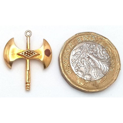 282 - A 14K (TESTED) YELLOW GOLD VIKING DOUBLE AXE CHARM. 22m length, 2.2g weight. Ref: SC 9034