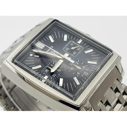 296 - A Stylish Tag Heuer Monaco Automatic Chronograph Gents Watch. Stainless steel bracelet and case - 38... 