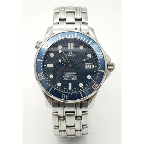 310 - An Omega Seamaster Professional Automatic Gents Watch. Model 2532. Stainless steel bracelet and case... 