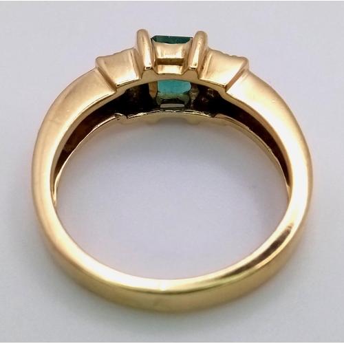 59 - AN 18K (TESTED) YELLOW GOLD DIAMOND & EMERALD RING. Size N, 5.8g total weight. Ref: SC 9044