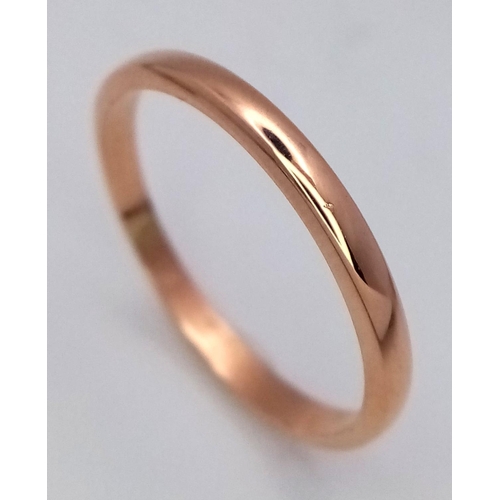 221 - A 18ct Yellow Gold (tested as) Wedding Band Ring, size S1/2, 2.8g total weight.

ref: 1273I