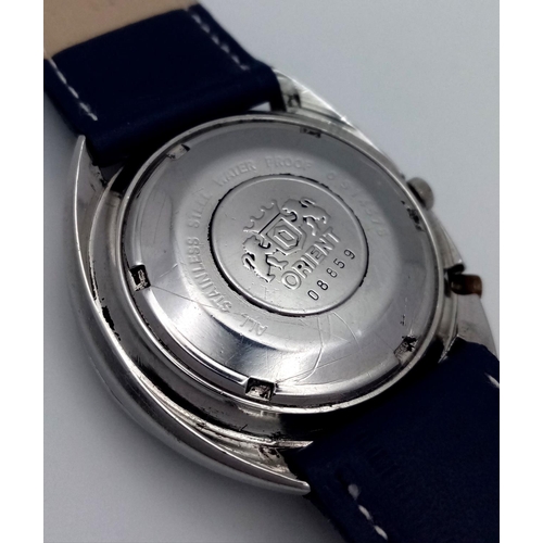 359 - A Vintage Orient 21 Jewels Automatic Gents Watch. Blue leather strap. Stainless steel case - 40mm. T... 