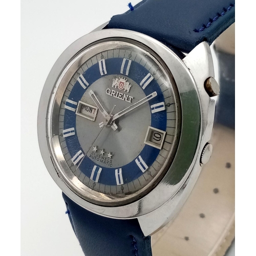 359 - A Vintage Orient 21 Jewels Automatic Gents Watch. Blue leather strap. Stainless steel case - 40mm. T... 