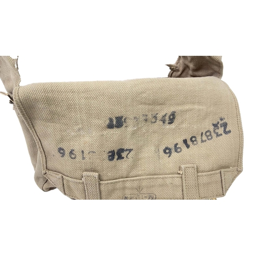 512 - British Army 1937 pattern webbing small pack, complete with ‘L’ straps. Dated
1942. Very good condit... 