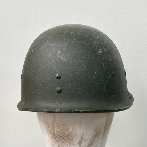 98 - Gulf War 1 Veteran Bring Back Iraqi M80 Helmet. This helmet is in super condition as it never saw a ... 