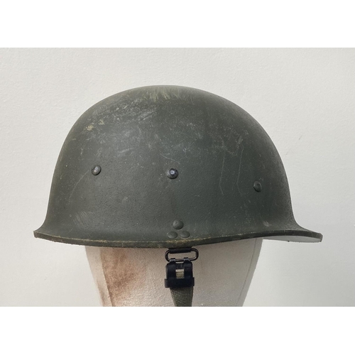 98 - Gulf War 1 Veteran Bring Back Iraqi M80 Helmet. This helmet is in super condition as it never saw a ... 