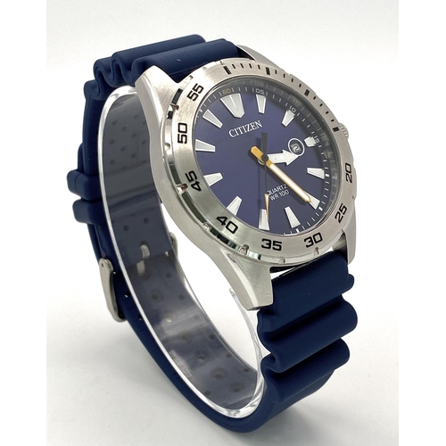 500 - A Citizen Quartz Gents Watch. Blue rubber strap. Stainless steel case - 42mm. Blue dial with date wi... 