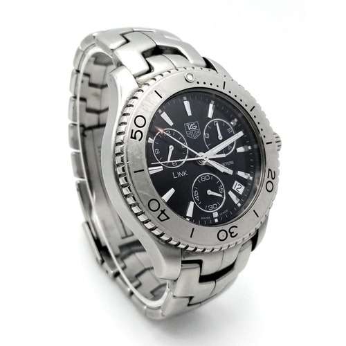 88 - A Tag Heuer Link Quartz Chronograph Gents Watch. Stainless steel bracelet and case - 42mm. Black dia... 