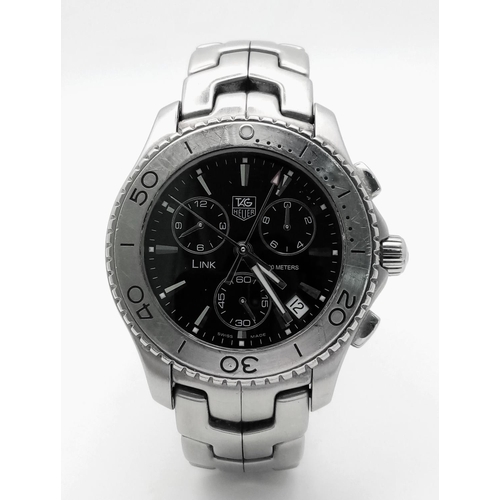 88 - A Tag Heuer Link Quartz Chronograph Gents Watch. Stainless steel bracelet and case - 42mm. Black dia... 