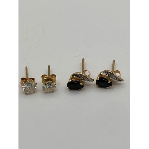 139 - 2 x pairs GEM SET 9 carat GOLD STUD EARRINGS. Both pairs complete with gold backs. 1.1 grams.