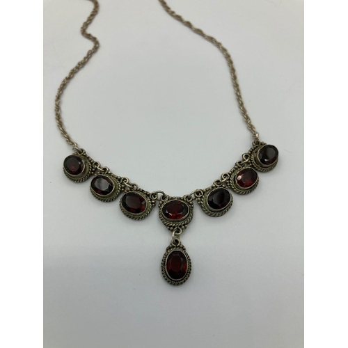 301 - Impressive Vintage SILVER and GARNET NECKLACE. Victorian Style. Having 8 x Oval Cut Garnets mounted ... 