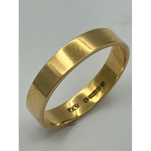 35 - 18 carat GOLD BAND RING. Having beautiful smooth clean lines with full UK hallmark. 3.3 grams. Size ... 