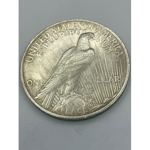 553 - 1922 USA SILVER PEACE DOLLAR. Very/extra fine condition. Please see picture.