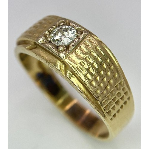 71 - A 14K Yellow Gold and Diamond Band Ring. 0.40ct approx. Size Y. 7g total weight.