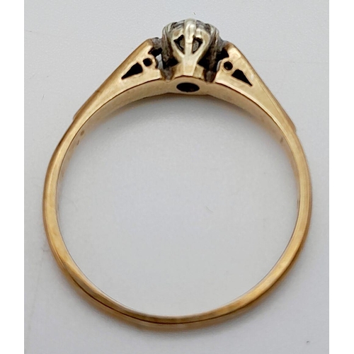 139 - Classic 9 carat GOLD and DIAMOND SOLITAIRE RING with DIAMOND shoulders. Old-fashioned mount and sett... 