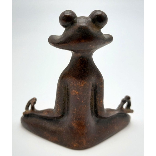 182 - A bronze statuette of “The most serene frog meditating”, probably Japanese in origin, Height: 5 cm, ... 