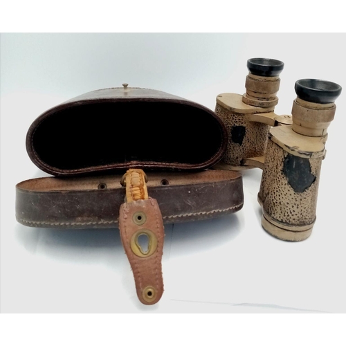 222 - WW2 German Hensoldt Wetzlar Binoculars in original case. Typical non adjusting military design. With... 