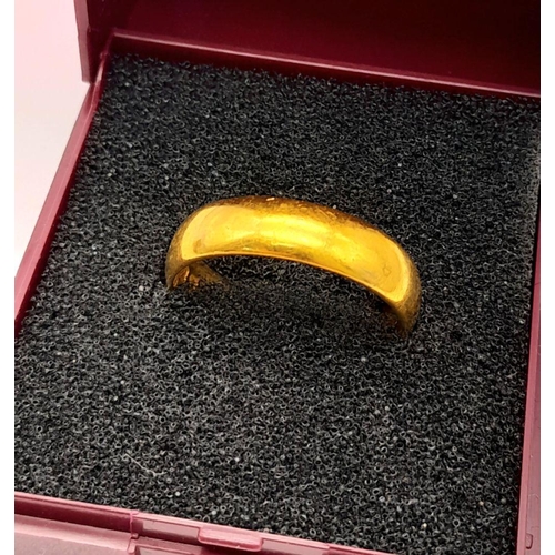 42 - Beautiful quality 22 carat GOLD BAND RING. Full UK Hallmark. 5.2 grams. Size P 1/2.