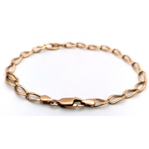 49 - 9 carat GOLD CHAIN LINK BRACELET. Full UK Hallmark. 4.8 grams. 19 cm.