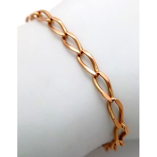 49 - 9 carat GOLD CHAIN LINK BRACELET. Full UK Hallmark. 4.8 grams. 19 cm.