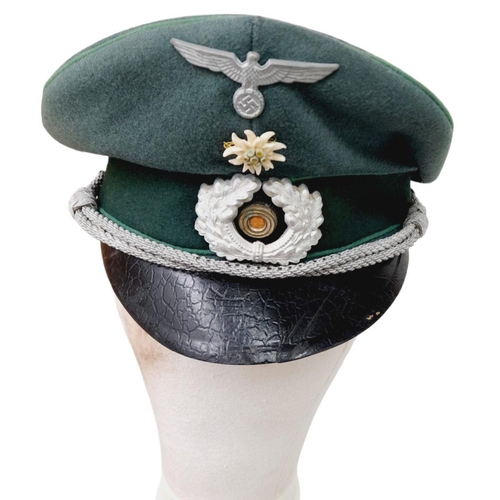 62 - WW2 German Gebirgsjäger Officers Visor Cap.